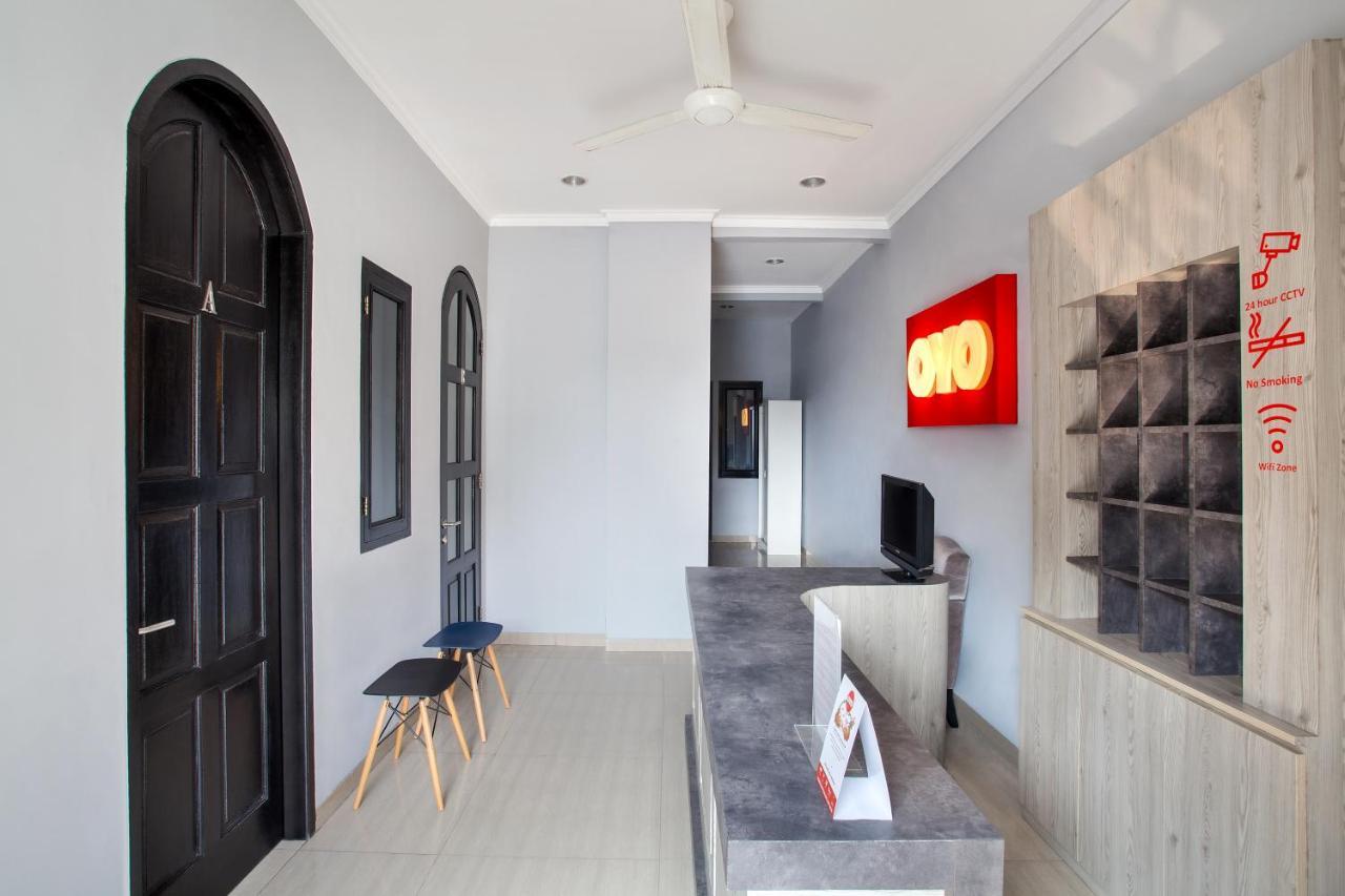 Oyo 105 La Maison D Ilona Cakarta Dış mekan fotoğraf